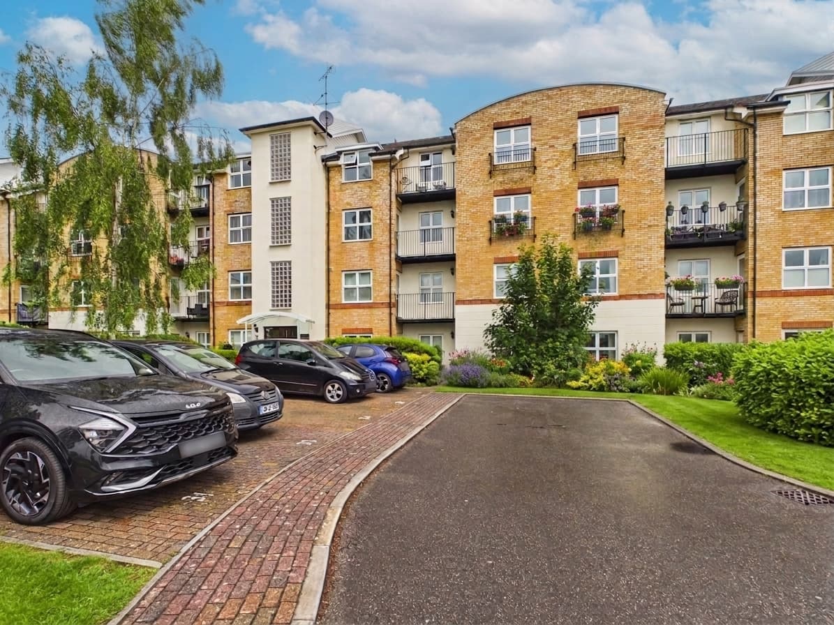 Russell Road, Basingstoke, RG21