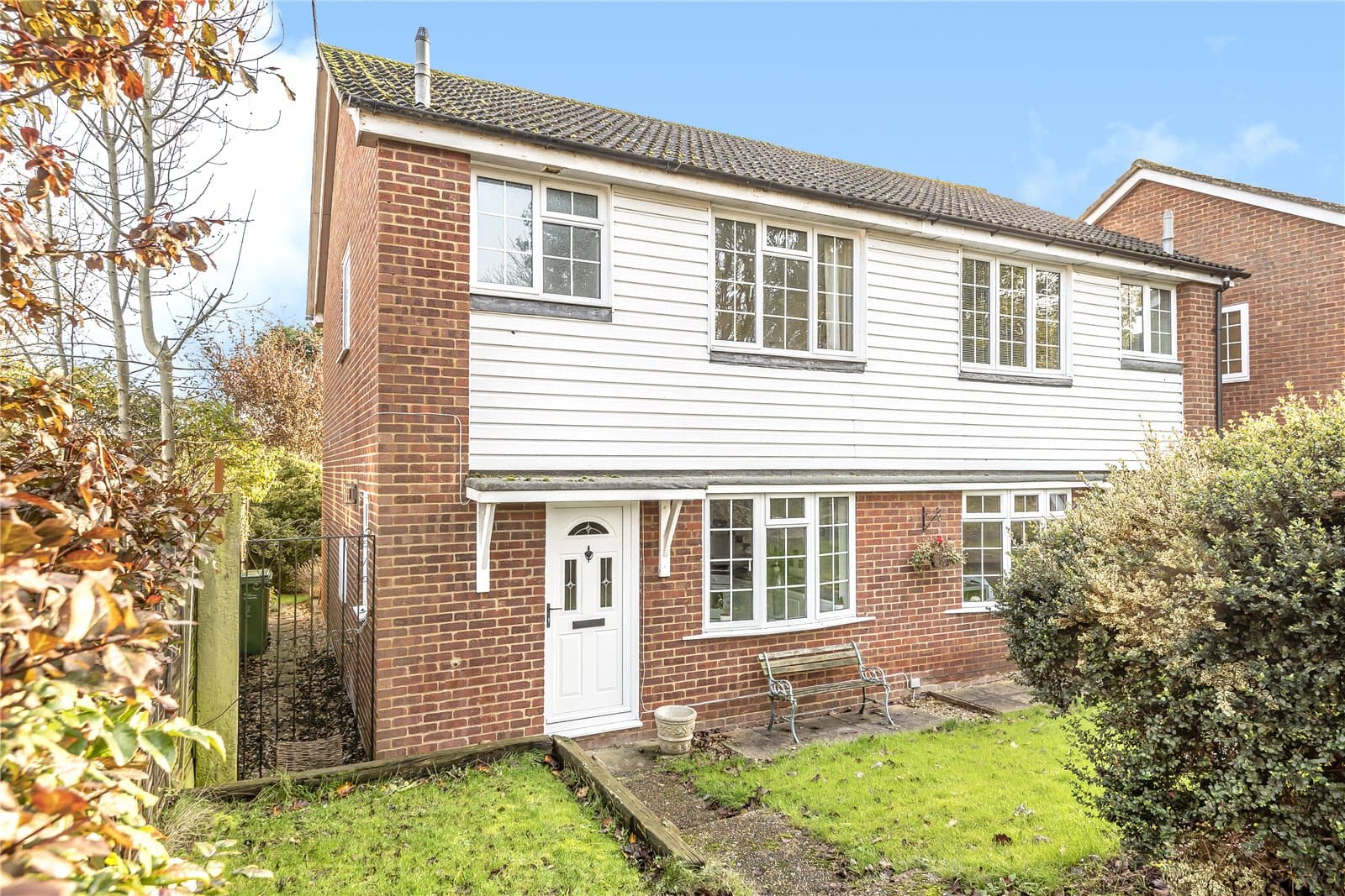 Lilac Walk, Calcot, RG31