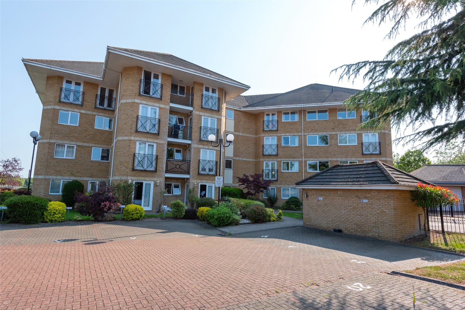Thames Court, Norman Place, Reading, Berkshire, RG1 8QT
