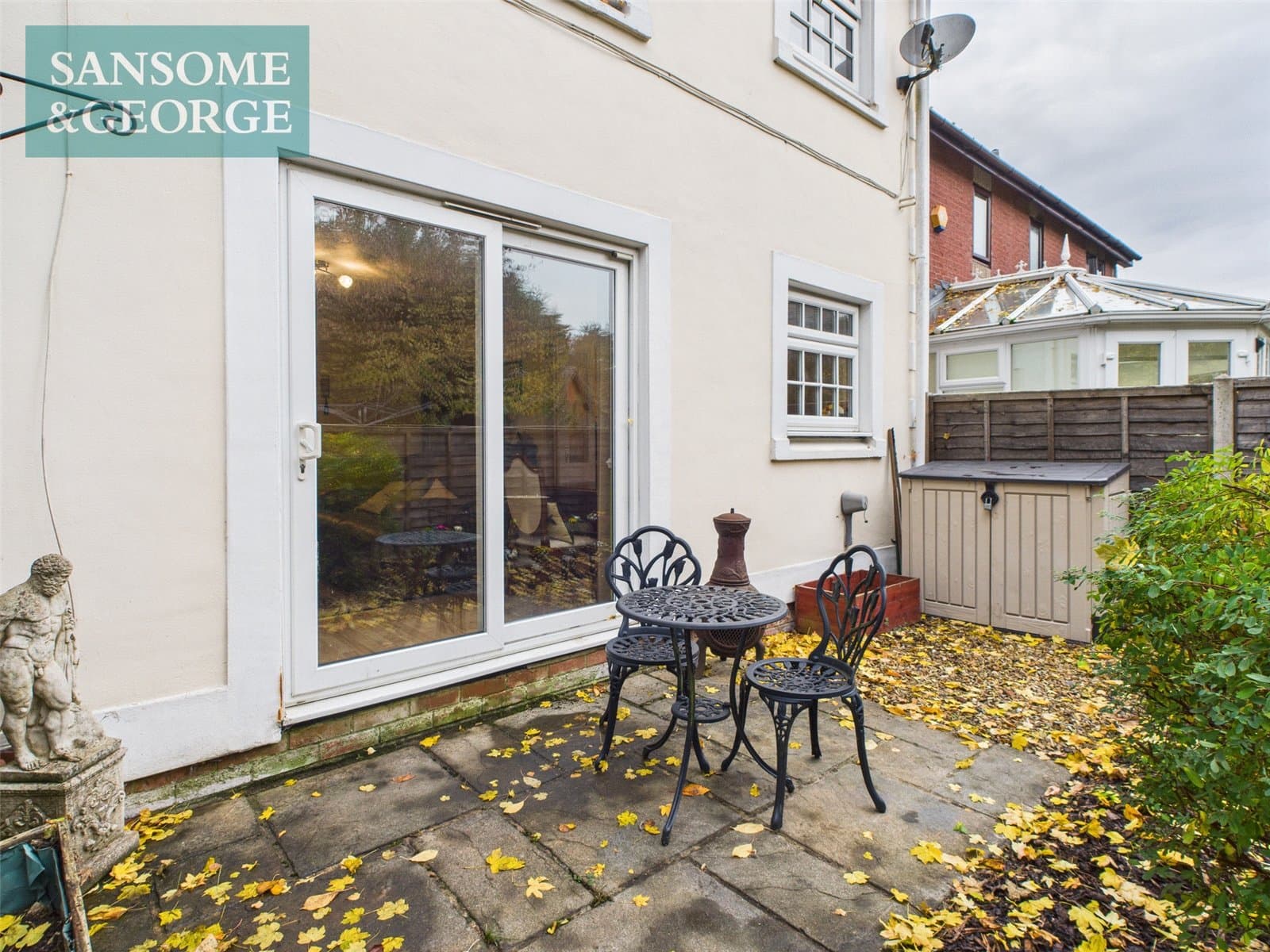 Holly Close, Bramley, Tadley, Hampshire, RG26 5UG