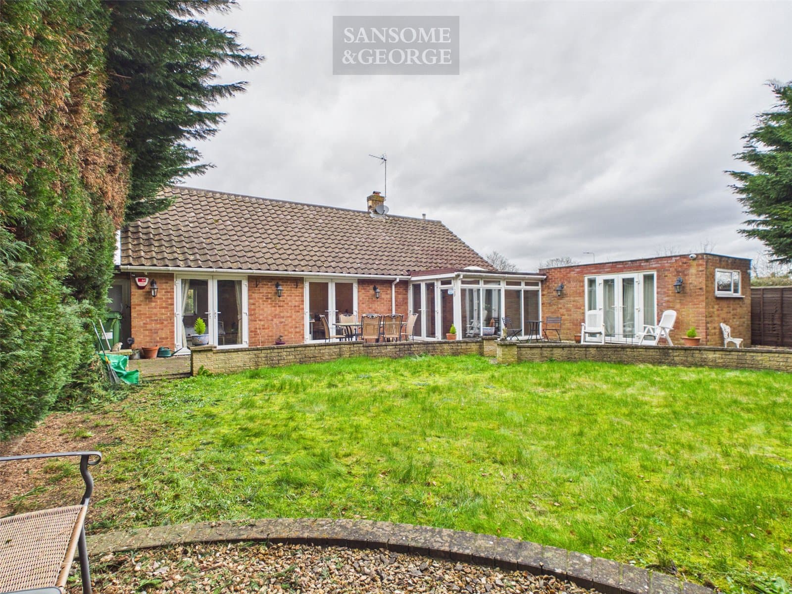 Bath Road, Padworth, Reading, Berkshire, RG7 5HR