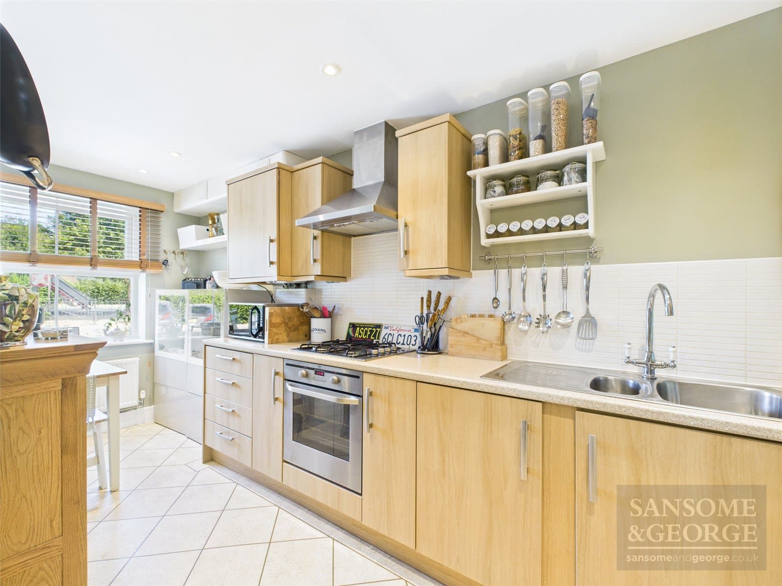 Kirby Drive, Bramley, Tadley, Hampshire, RG26 5FN