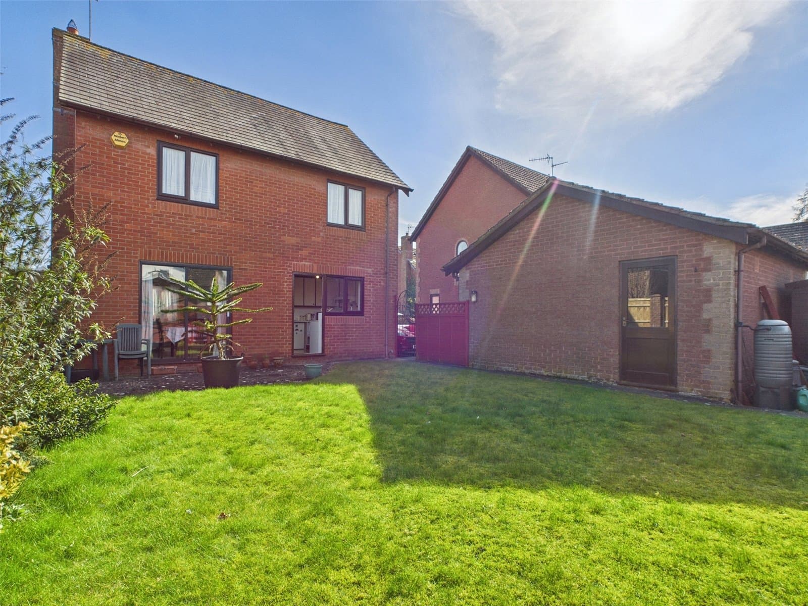 Yew Tree Close, Bramley, Tadley, Hampshire, RG26 5UQ