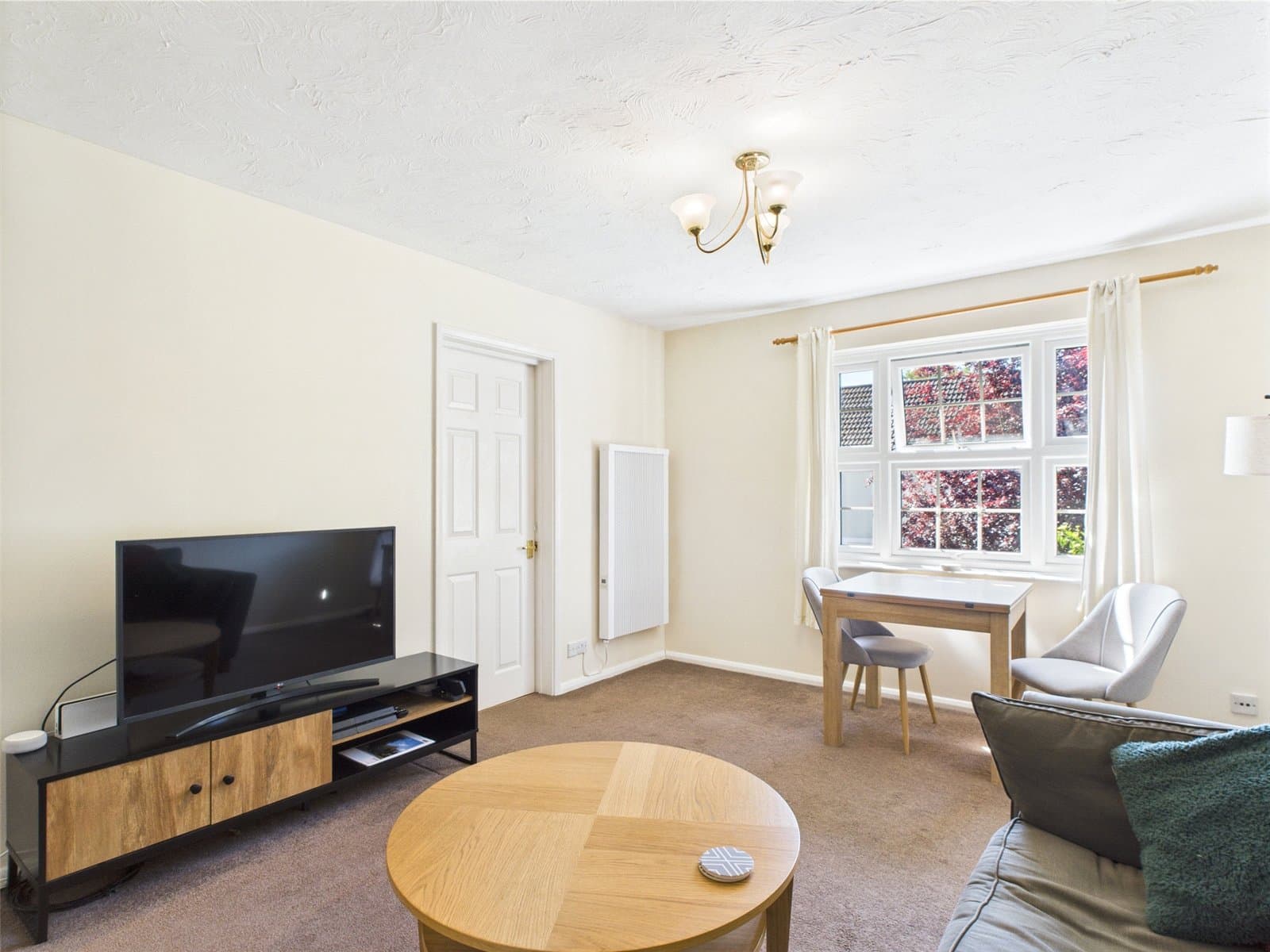 Pigeons Close, Bramley, Tadley, Hampshire, RG26 5UH