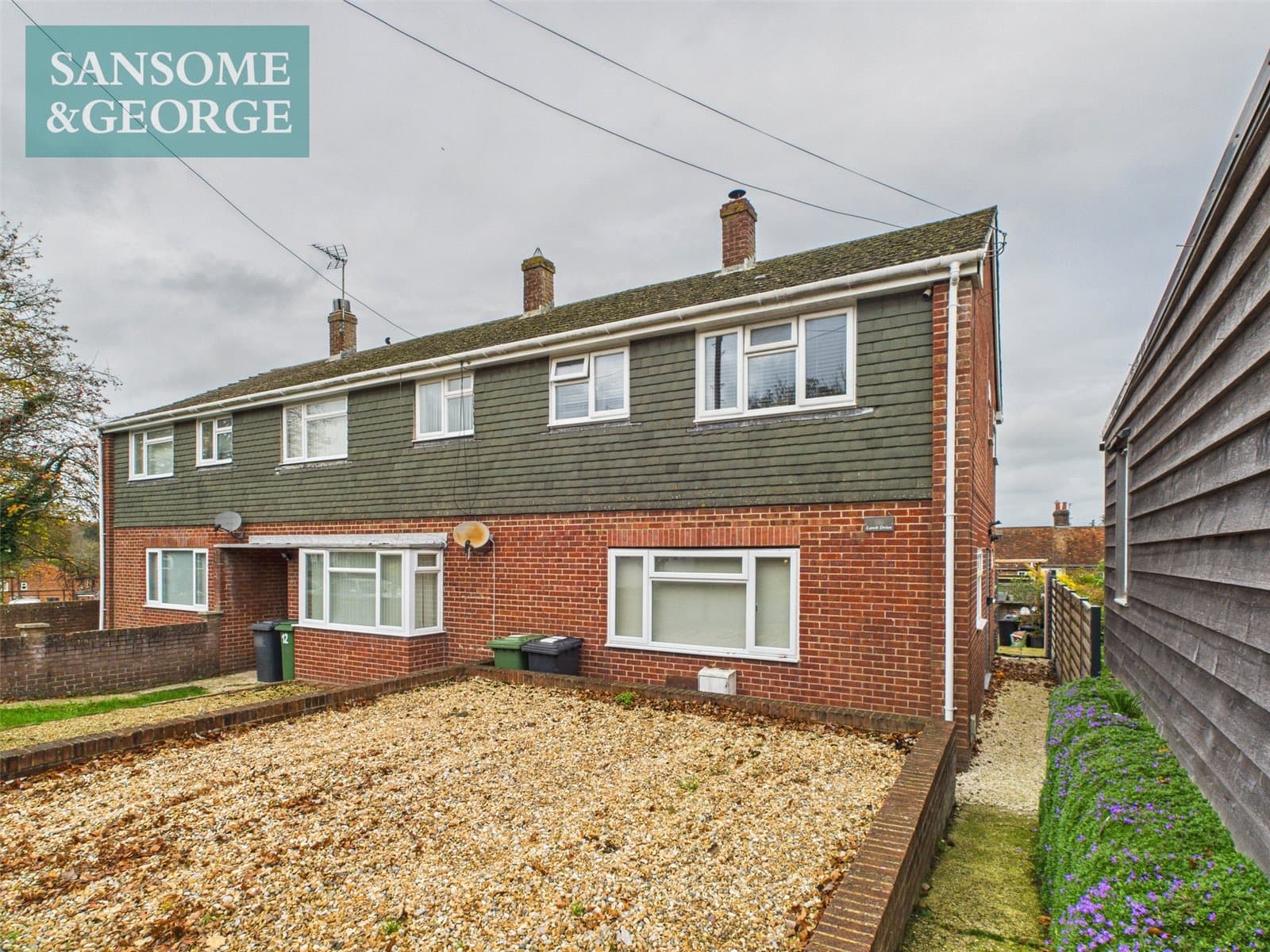 Larch Drive, Kingsclere, Newbury, Hampshire, RG20 5NG