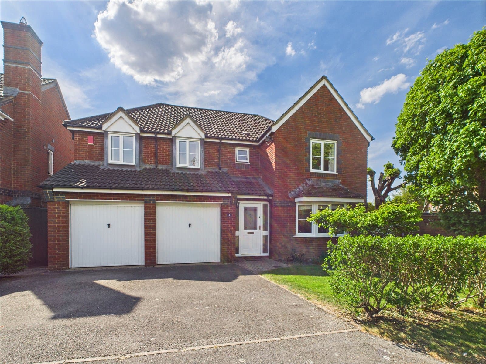 Farriers Close, Bramley, Tadley, Hampshire, RG26 5AX