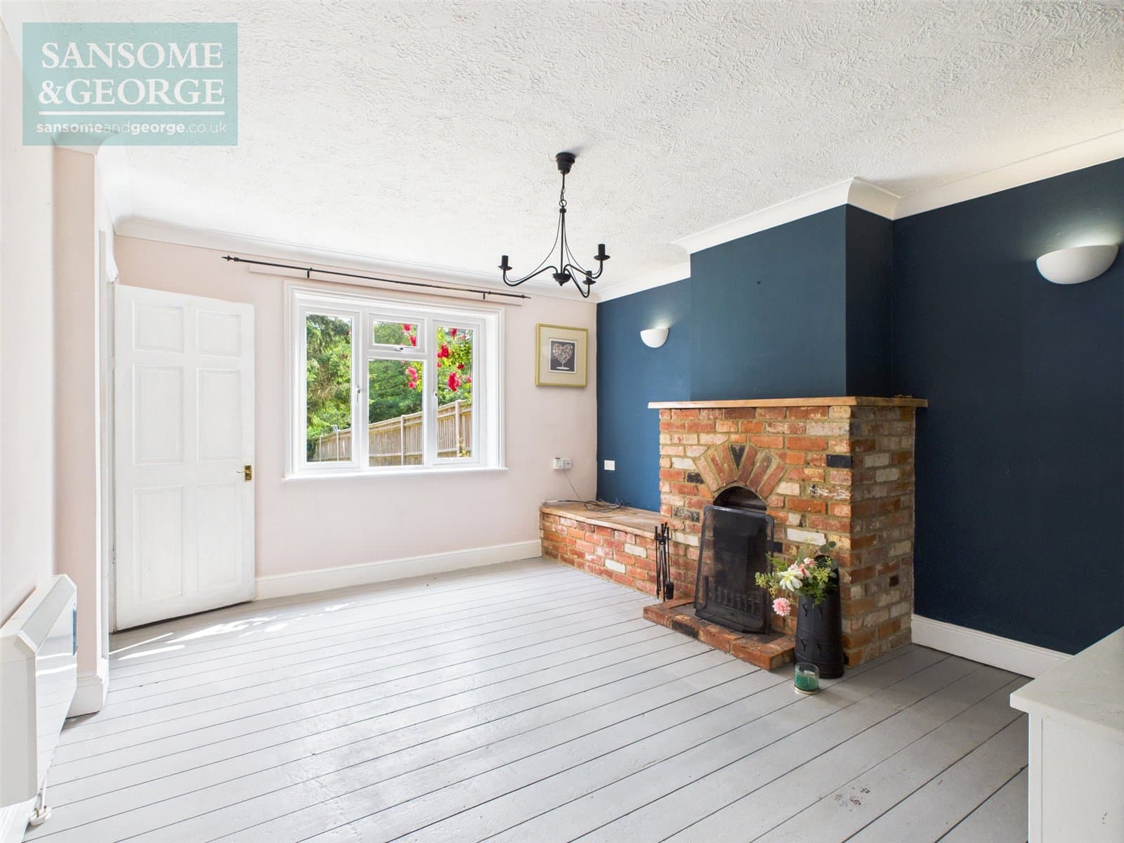 Newbury Road, Headley, Thatcham, Hampshire, RG19 8LG