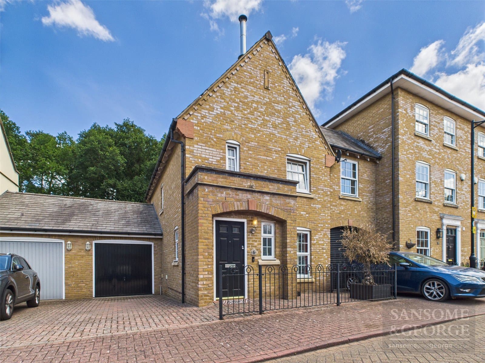 Fernhill Place, Sherfield-on-Loddon, Hook, Hampshire, RG27 0SJ