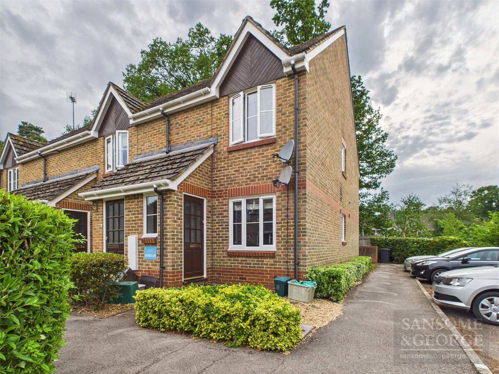 Groves Lea, Reading