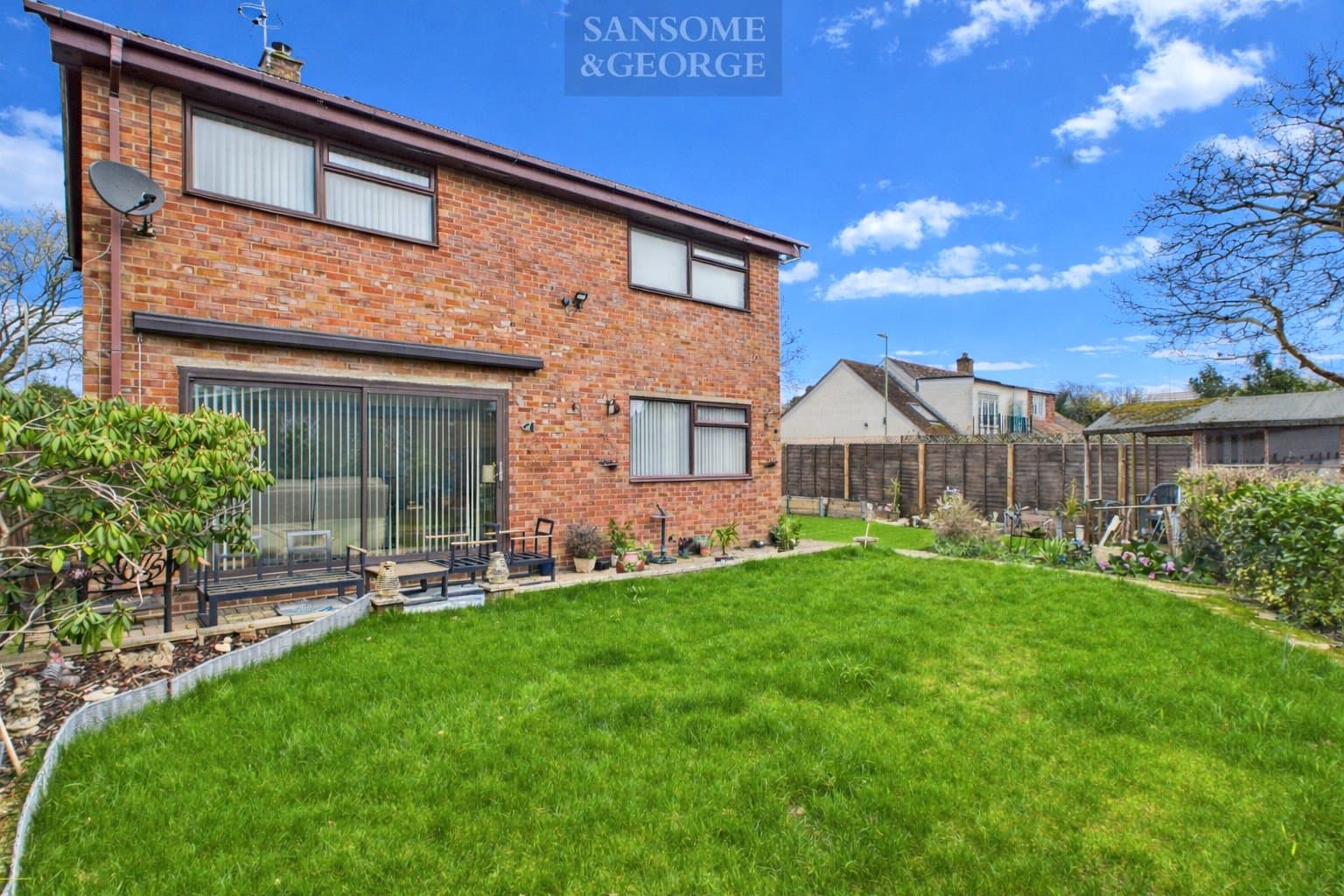 Silchester Road, Pamber Heath, Tadley, Hampshire, RG26 3EE