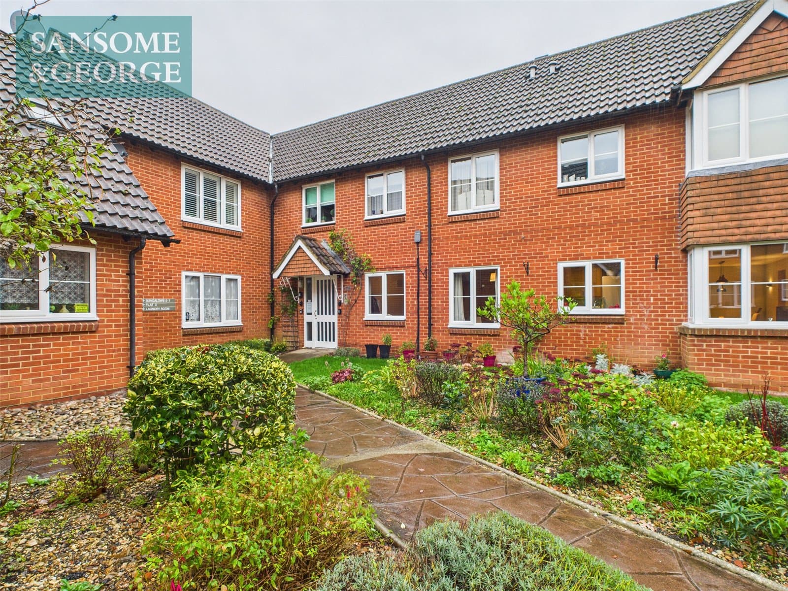 Glenapp Grange, Mortimer Common, RG7