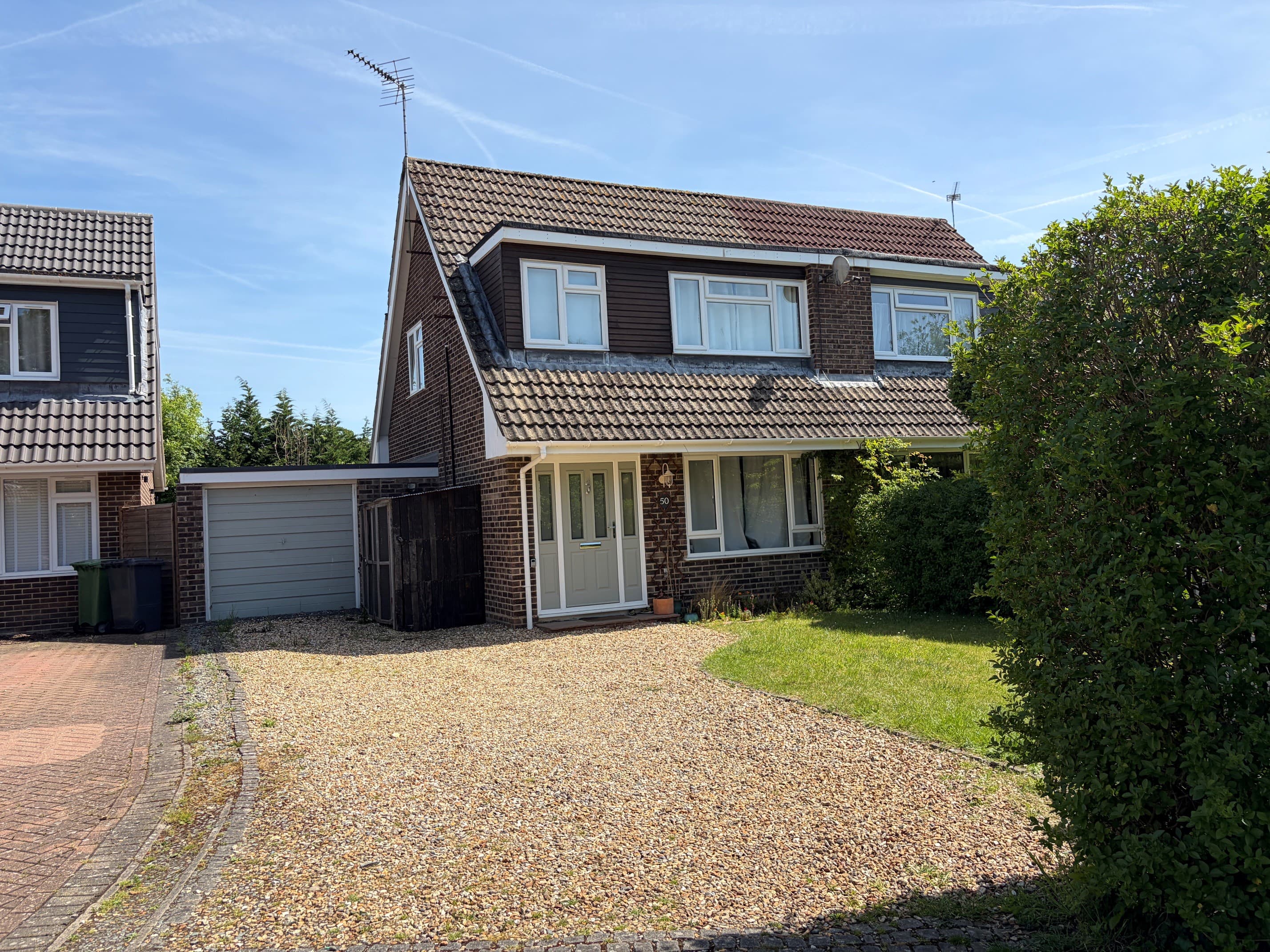Longbridge Road, Bramley, RG26
