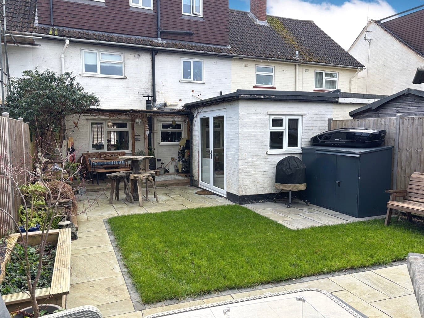Coopers Lane, Bramley, RG26