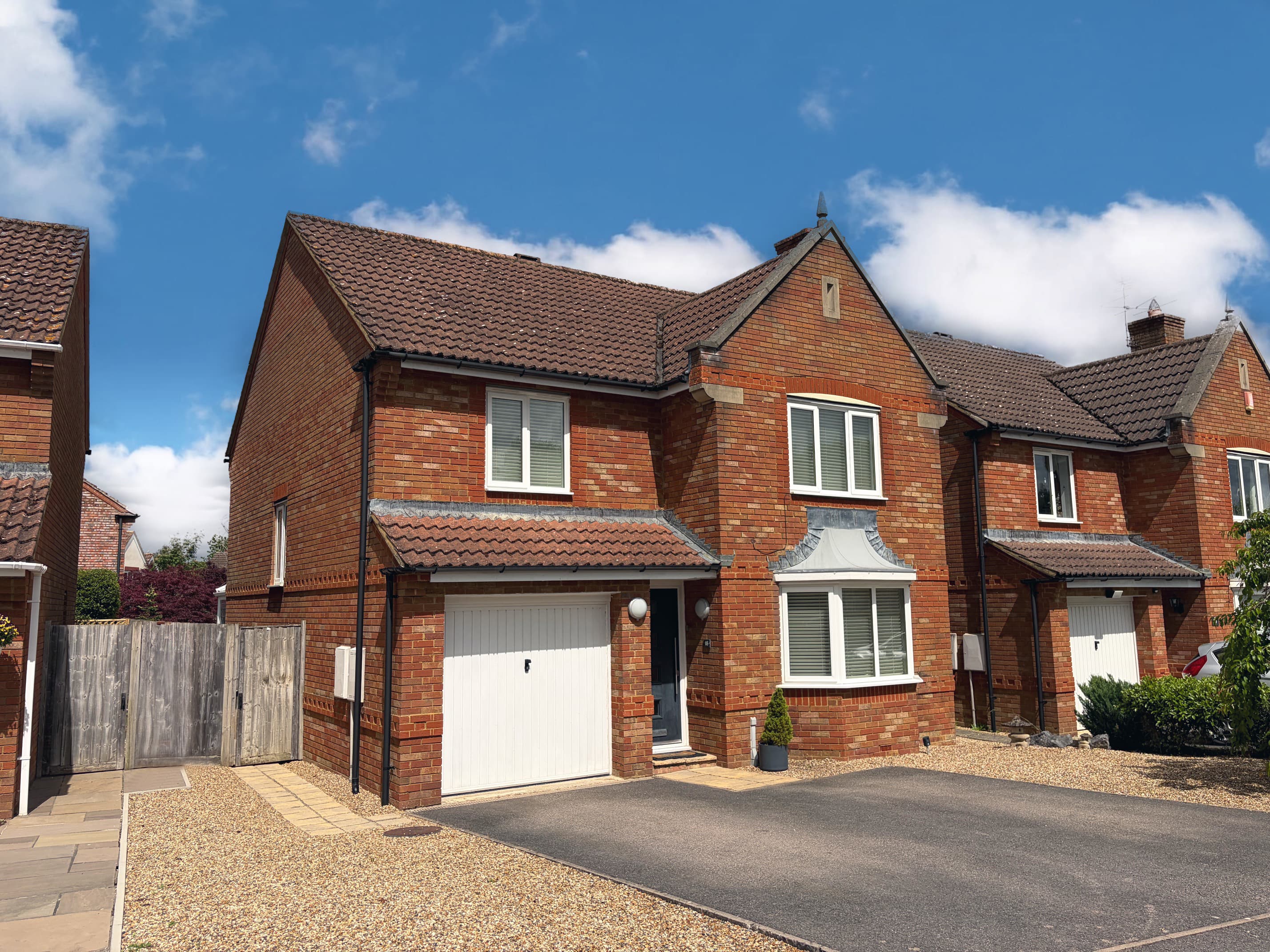 Farriers Close, Bramley, RG26