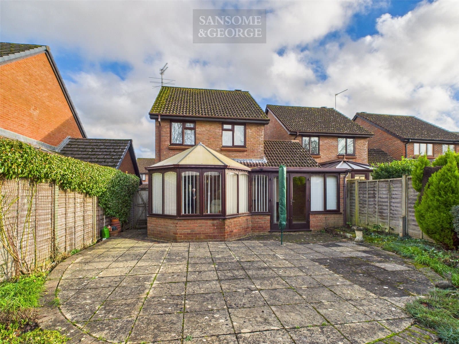 Oaklea Gardens, Bramley, Tadley, Hampshire, RG26 5QY