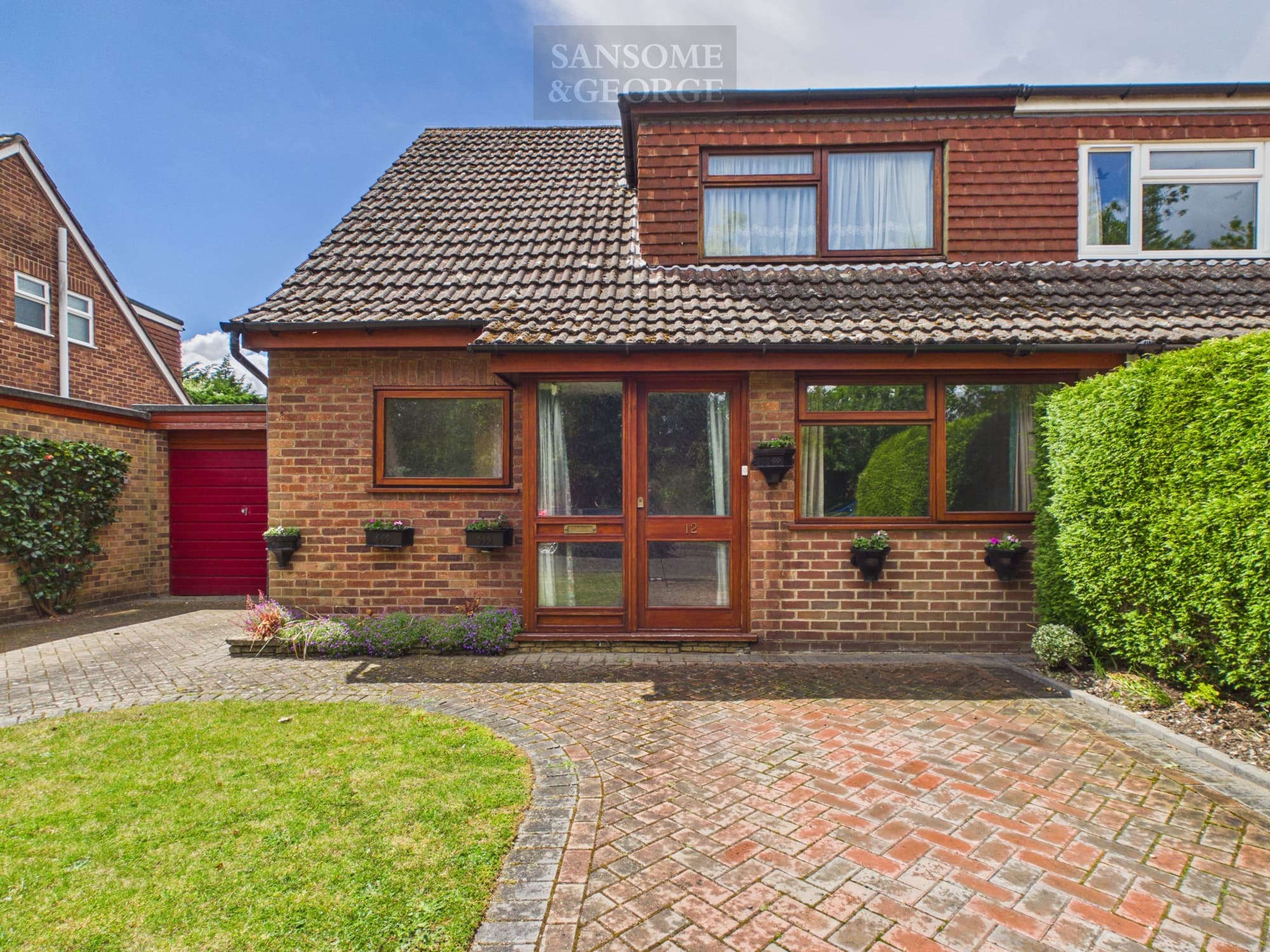 Leighfield, Mortimer Common, RG7