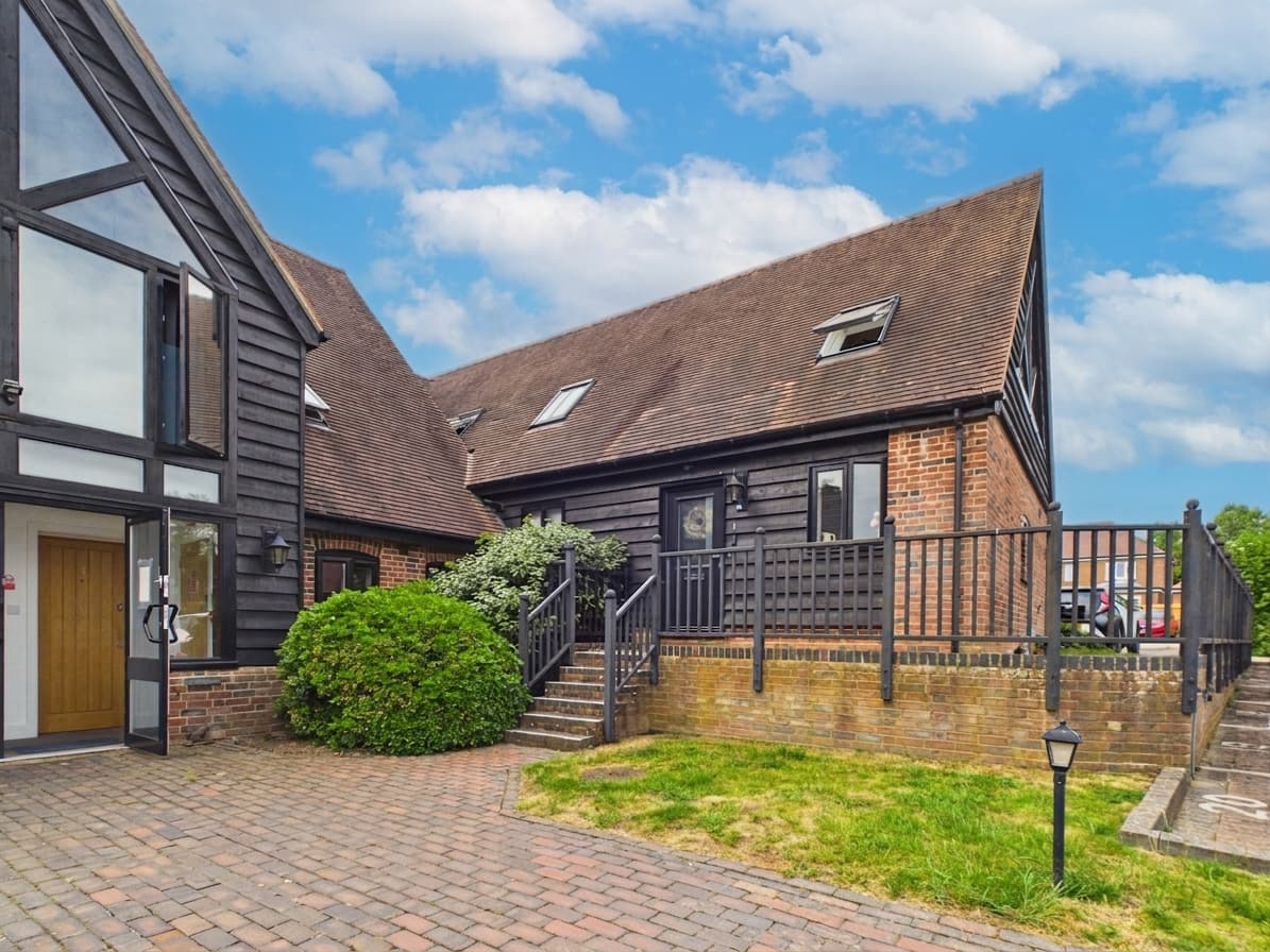 Minchens Lane, Bramley, RG26