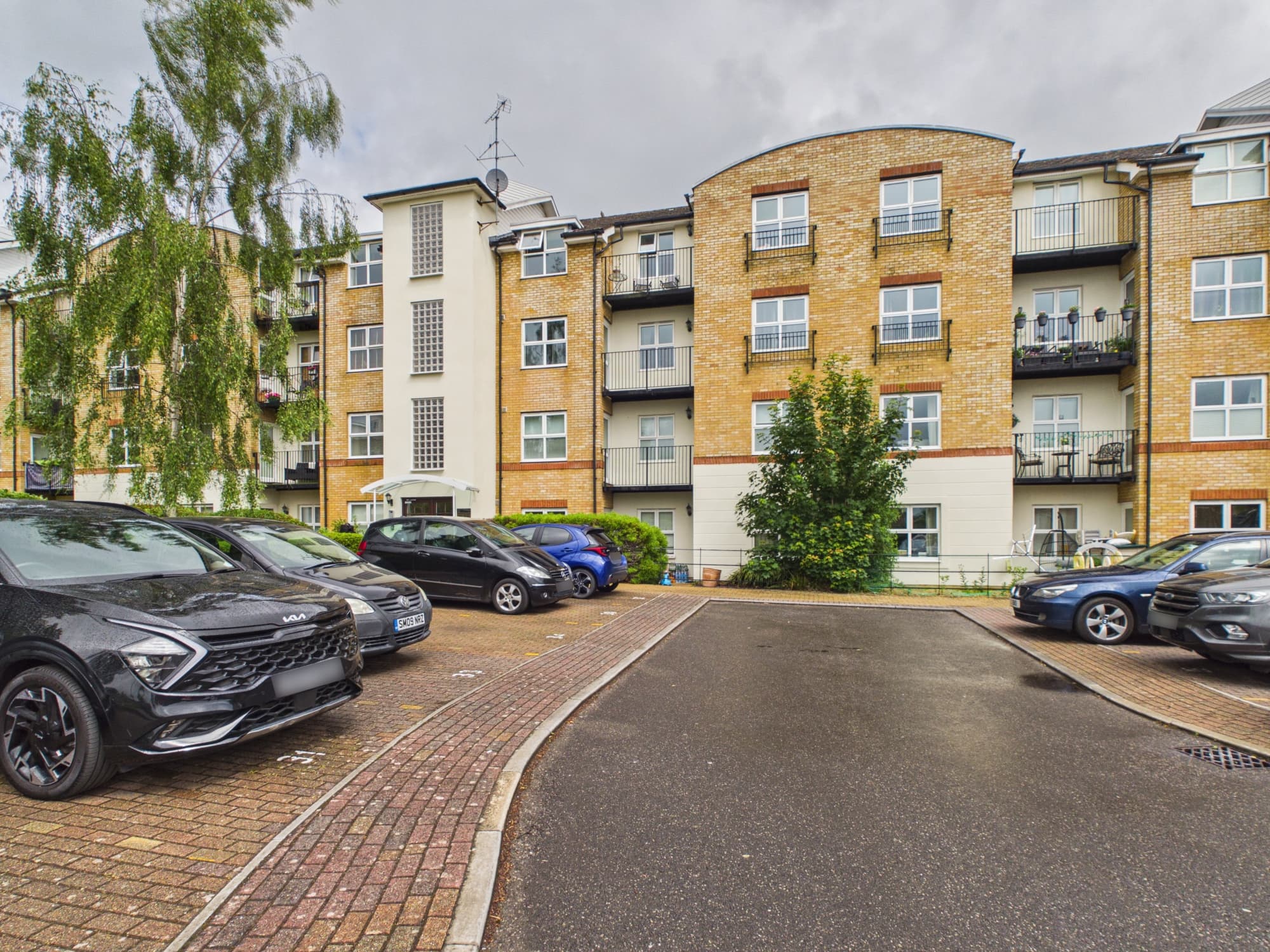 Russell Road, Basingstoke, RG21