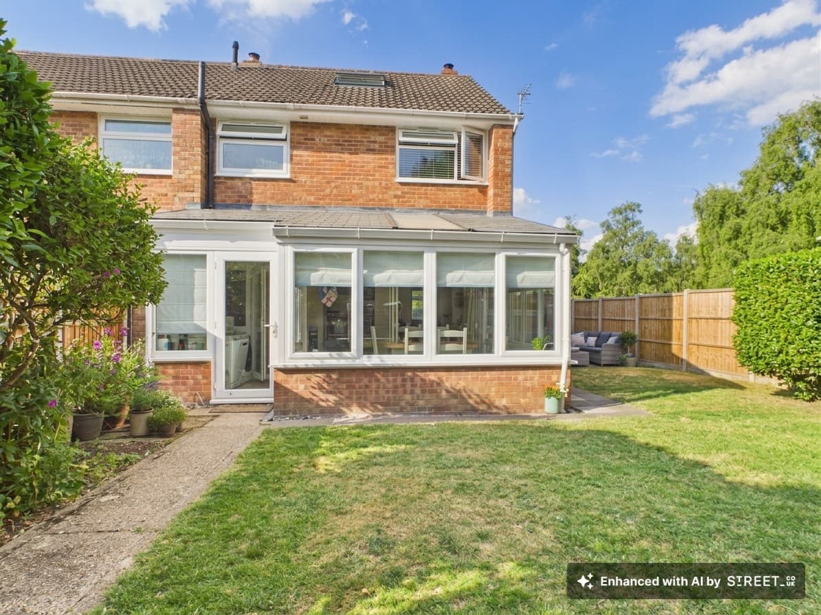 Thorneley Road, Kingsclere, RG20