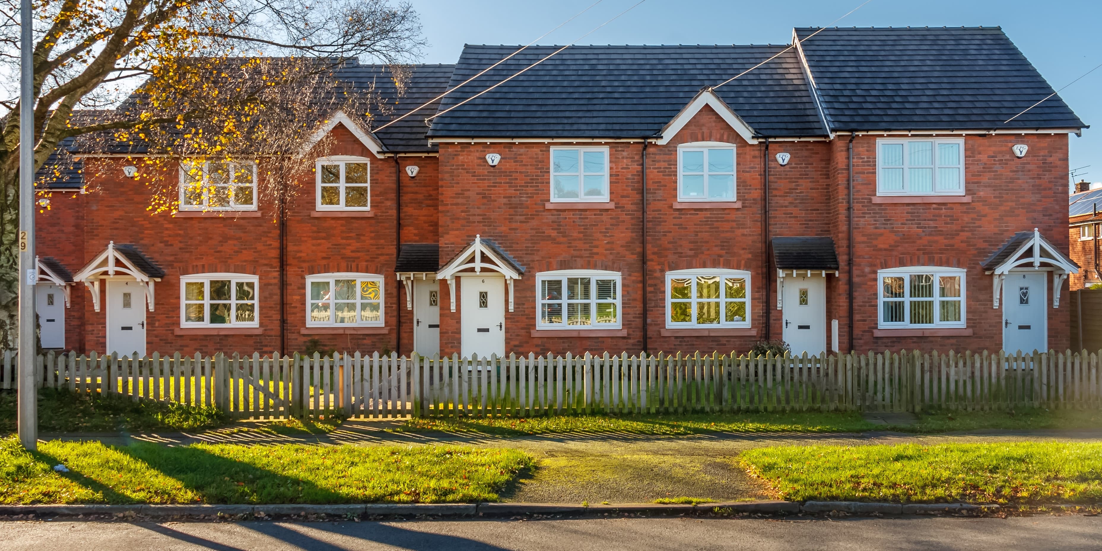 Live market data in Chineham